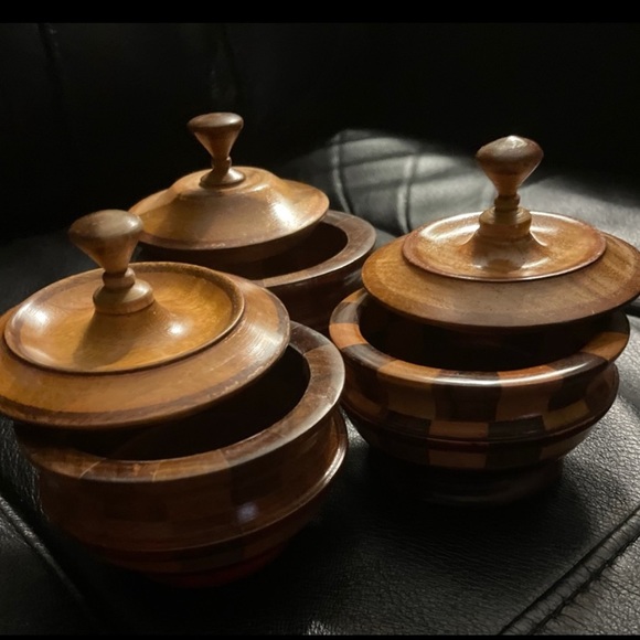 Teak wood hand made jewelry or trinket jar made and purchased in Belize - Picture 2 of 6